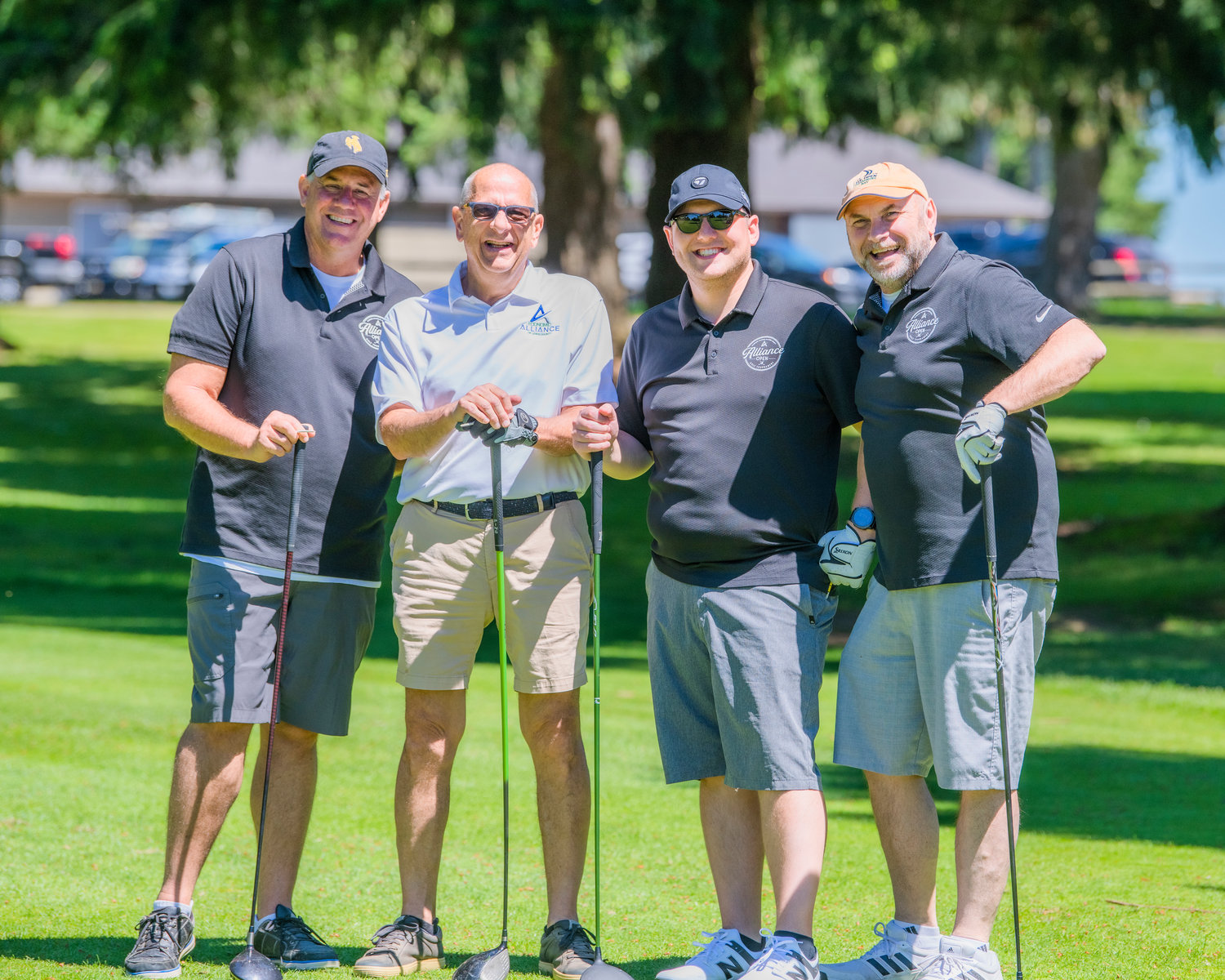 L'équipe de l'Alliance économique pose pour une photo vendredi à Chehalis lors d'un tournoi de golf caritatif.